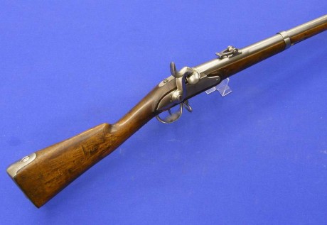 Voy a colocar unas fotos de un arma larga alemana de llave de mecha del siglo XVI. 80