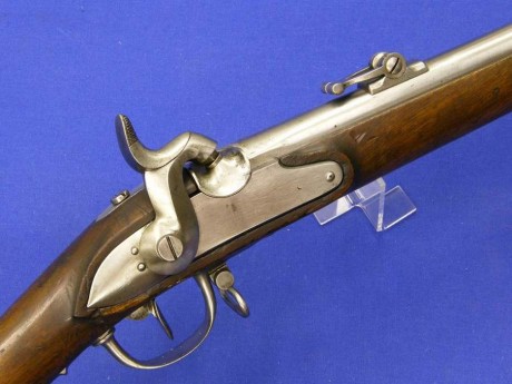 Voy a colocar unas fotos de un arma larga alemana de llave de mecha del siglo XVI. 90