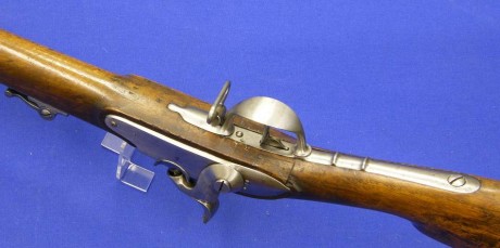 Voy a colocar unas fotos de un arma larga alemana de llave de mecha del siglo XVI. 101