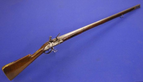 Voy a colocar unas fotos de un arma larga alemana de llave de mecha del siglo XVI. 111