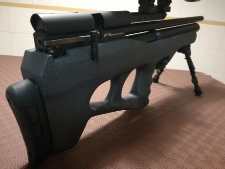 Carabina PCP de la prestigiosa marca FX Airguns (Suecia), modelo STREAMLINE, calibre 5.5mm / .22, cargador 00