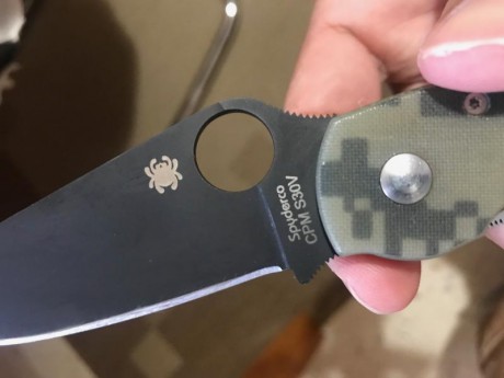 Vendo Spyderco Military (NO COPIA) comprada en knifecenter. Acero S-30V pavonado y cachas de g-10 color 30