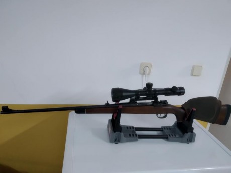 Se vende rifle Máuser acción 98 calibre 3006. El rifle va con monturas de giro Mak y visor Bushnell elite 02