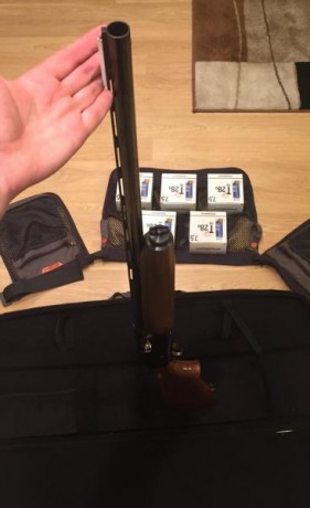 Escopeta repetidora Lanber:
-Cañon 71cm 
-Choque Fijo 3* 
-(Capacidad 3 cartuchos según ley) 

Extras: 00