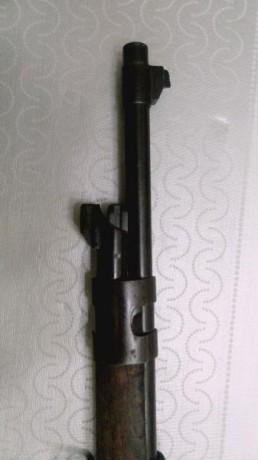 Vendo un Mauser español del año 1951 inutilizado. Cañón perforado y taponado. No se ven las modificaciones.
Esta 02