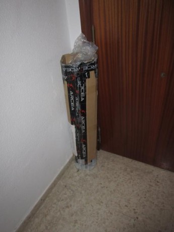 EN PRINCIPIO SOLO VENTA DIRECTA A QUIEN PUEDA VENIR A RECOGERLA, perdonen las molestias.

El motivo de 00