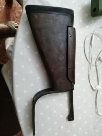 vendo culatín adaptable con sistema de sube-baja de escopeta
80 euros con envío incluido
 41.jpg  31.jpg 00
