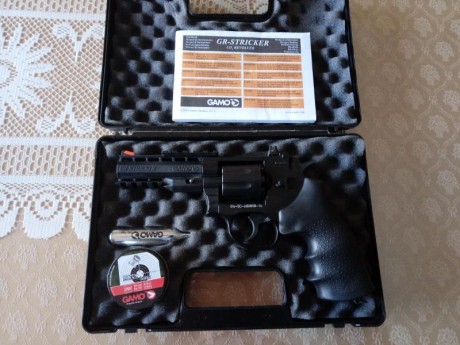 Muy buenas.
Vendo revolver Gamo  GR-Stricker en 4.5mm.
El revolver está completamente nuevo, lo compré 01