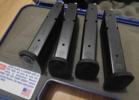 Vendo Pistola en perfecto estado. Con muy pocos disparos. Se puede ver y probar. Retenida del cargador 02