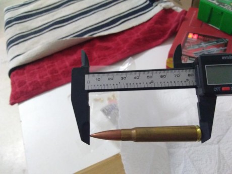 Hola os traigo un desmontaje de un cartucho 8x57js he la pirotecnia de Palencia de 1946. Carga una punta 00