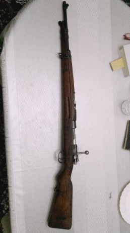 Vendo un Mauser español del año 1951. Hecho en Fabrica de armas La Coruña con su respectivo cuño.
Está 00