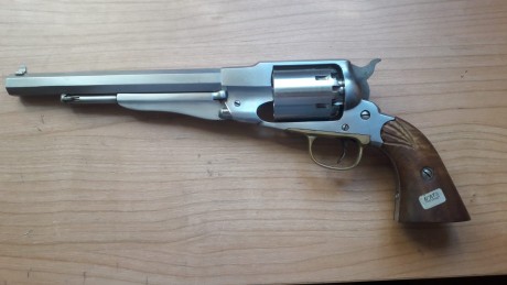 Un compañero de club me pide poner a la venta revolver Remington de Euroarms con cañón Lothar Walter
Precio 02