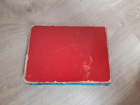 Vendo caja vacia de pistola Star modelo S. Precio 10 €. Envios aparte a cargo de comprador. 00