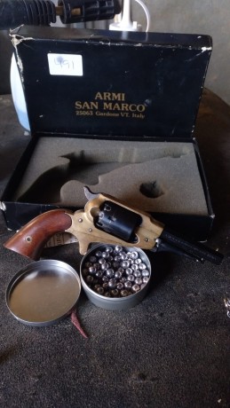 Pues eso un amigo del club pone a la venta un revólver marca San Marcos del calibre 0.31 de 3 pulgada 00