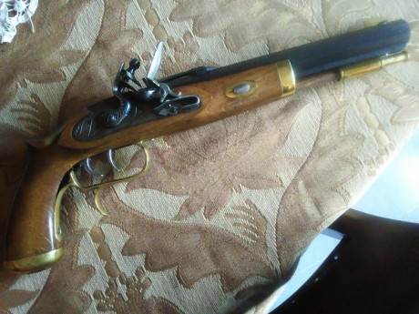 Pistola usada por los tramperos y compañera del Hawken.
Este modelo de Ardesa es conocido por su fiabilidad 140