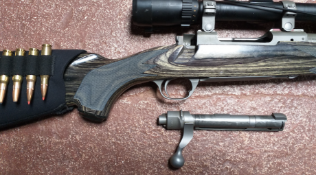 Ruger M-77 calibre .308 Winchester. Inoxidable 
Ultra ligero y compacto

Precio: 775 eu. Sin transporte 12
