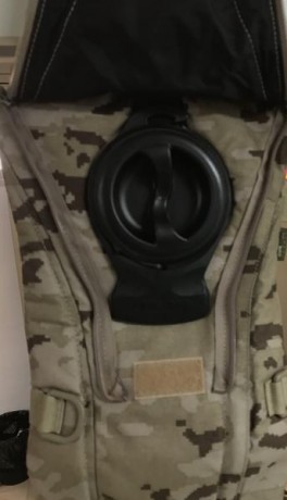 En perfecto estado, 50 euros, está en Valencia, la entrego en mano, acepto cambio misma camelbak pixelado 00