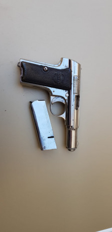 Un variante que solo se hicieron a pedido como los burilados.
calibre 7,65 raro para este modelo 
precio 02