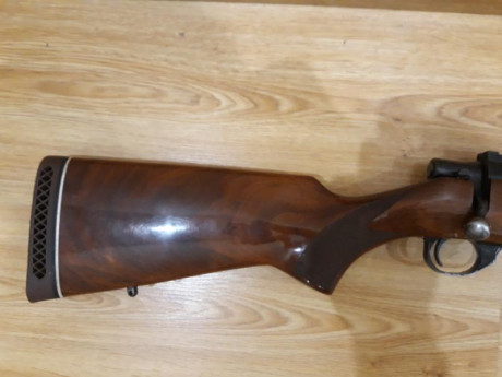Rifle que no habra tirado mas de dos cajas de balas, esta impecable, calibre 300 Winchester Magnum , Model 01