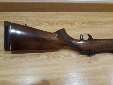Rifle que no habra tirado mas de dos cajas de balas, esta impecable, calibre 300 Winchester Magnum , Model 00