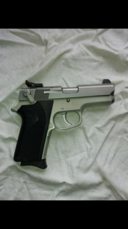 Pistola smith wesson calibre 9 p modelo 6913 en perfecto estado se puede ver y probar en oviedo asturias 01