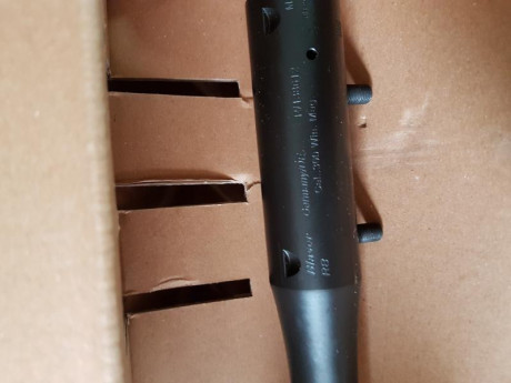 Vendo cañon blaser r8 300 Wm con magnaport, con cabezal y cargador todo con unos 5 meses unos 20 tiros,precio 40