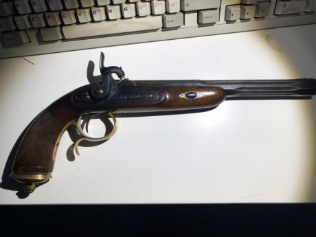 Hola a todos:

Vendo una pistola de pistón tipo "Imperio", no he logrado saber de qué fabricante 02
