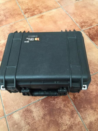 Vendo maletín Peli 1450 para arma corta, telescopio o  material fotográfico.

Homologado para transporte 01
