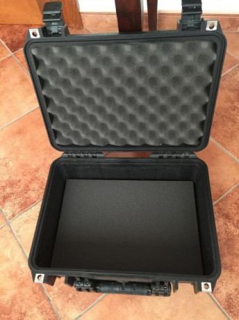 Vendo maletín Peli 1450 para arma corta, telescopio o  material fotográfico.

Homologado para transporte 00