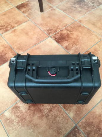 Vendo maletín Peli 1450 para arma corta, telescopio o  material fotográfico.

Homologado para transporte 12