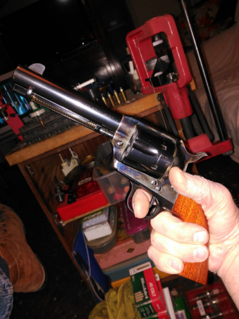 Vendo Uberti 45 colt. Estado muy bueno. 300 €. 10