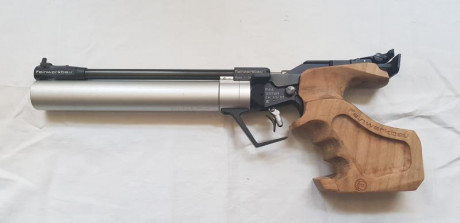Vendo mi Feinwerkbau P44, porque me he comprado la P8X. 
Está impecable, no tiene ni un roce; como se 02