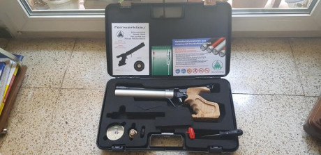 Vendo mi Feinwerkbau P44, porque me he comprado la P8X. 
Está impecable, no tiene ni un roce; como se 00