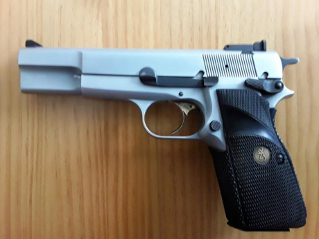  20190615_125958.jpg  20190615_130018.jpg  20190615_130245.jpg 
Vendo pistola FN GP35 version Silver Crome. 01