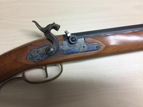 Vendo rifle Kentucky cal.45 (11,40), fabricado por DIKAR en Bergara Guipuzcoa.El rifle esta nuevo, sin 01
