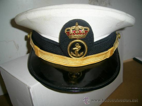 Hay algun militar o civil en el foro que me sepa explicar el origen de esta frase???
Se oye capitan, 110