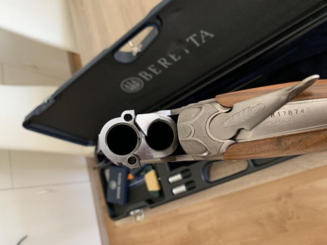 Vendo Beretta 682 Gold E Trap perfecta de ajustes y funcionamiento, con culata regulable echa por el artesano 00