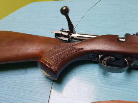 Hola, vendo un rifle de la casa Weatherby 300 Magnum modelo MARK V de los años 80 en muy buen estado y 01