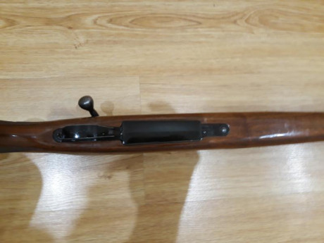 Rifle que no habra tirado mas de dos cajas de balas, esta impecable, calibre 300 Winchester Magnum , Model 20