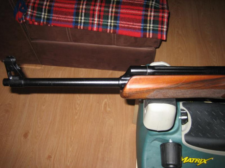 Hola. vendo éste rifle semiautomático, casi imposible de conseguir en la península, una joya de precisión 32