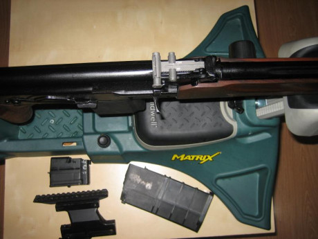 Hola. vendo éste rifle semiautomático, casi imposible de conseguir en la península, una joya de precisión 40