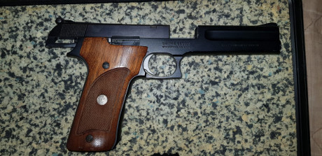 En muy buen estado y con muy poco uso, se entrega con caja y un cargador, se hacen envíos a cargo del 02