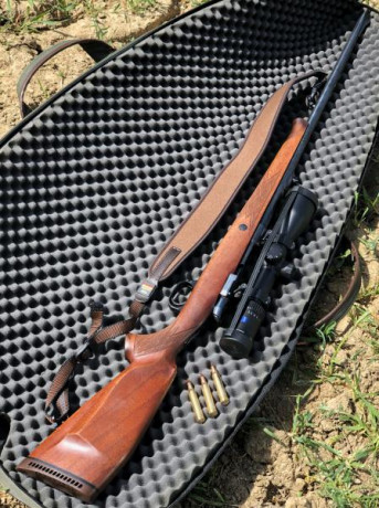 Vendo Rifle de caza mayor Voere STL3 de cerrojo calibre 7mm RM en muy muy buen estado, es el modelo de 02
