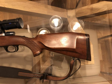 Vendo Rifle de caza mayor Voere STL3 de cerrojo calibre 7mm RM en muy muy buen estado, es el modelo de 01