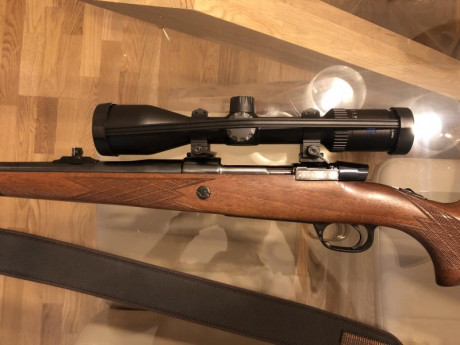 Vendo Rifle de caza mayor Voere STL3 de cerrojo calibre 7mm RM en muy muy buen estado, es el modelo de 00