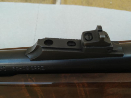Por exceso de armas vendo rifle Remington 7.400 en calibre 30-06 y con monturas appel. El rifle se encuentra 30