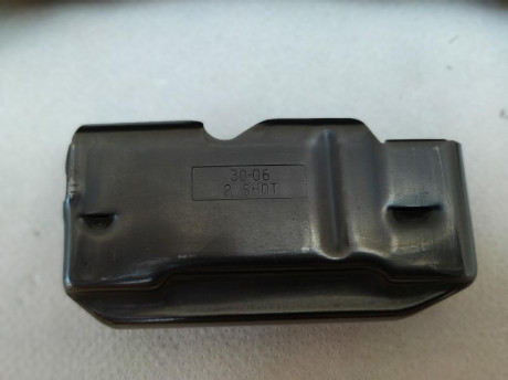 Por exceso de armas vendo rifle Remington 7.400 en calibre 30-06 y con monturas appel. El rifle se encuentra 50