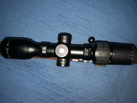 Se vende visor Yukon Jaeger 1,5-6x42.
Estado prácticamente nuevo, a salido dos veces a galeria de tiro.Reticula 02