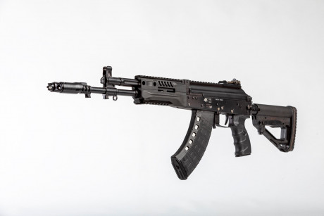 La marca Kalashnikov ,acaba de Scar una version civil ,de su kalashnikov militar ,la única diferencia 01