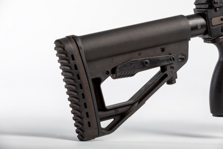 La marca Kalashnikov ,acaba de Scar una version civil ,de su kalashnikov militar ,la única diferencia 10
